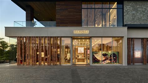 hermes westfield topanga hours.